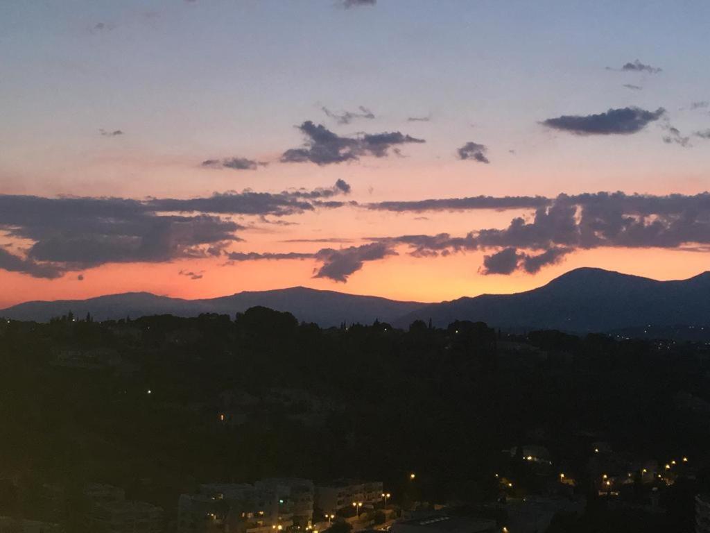 Twenty Rent Hotel Cagnes-sur-Mer Buitenkant foto