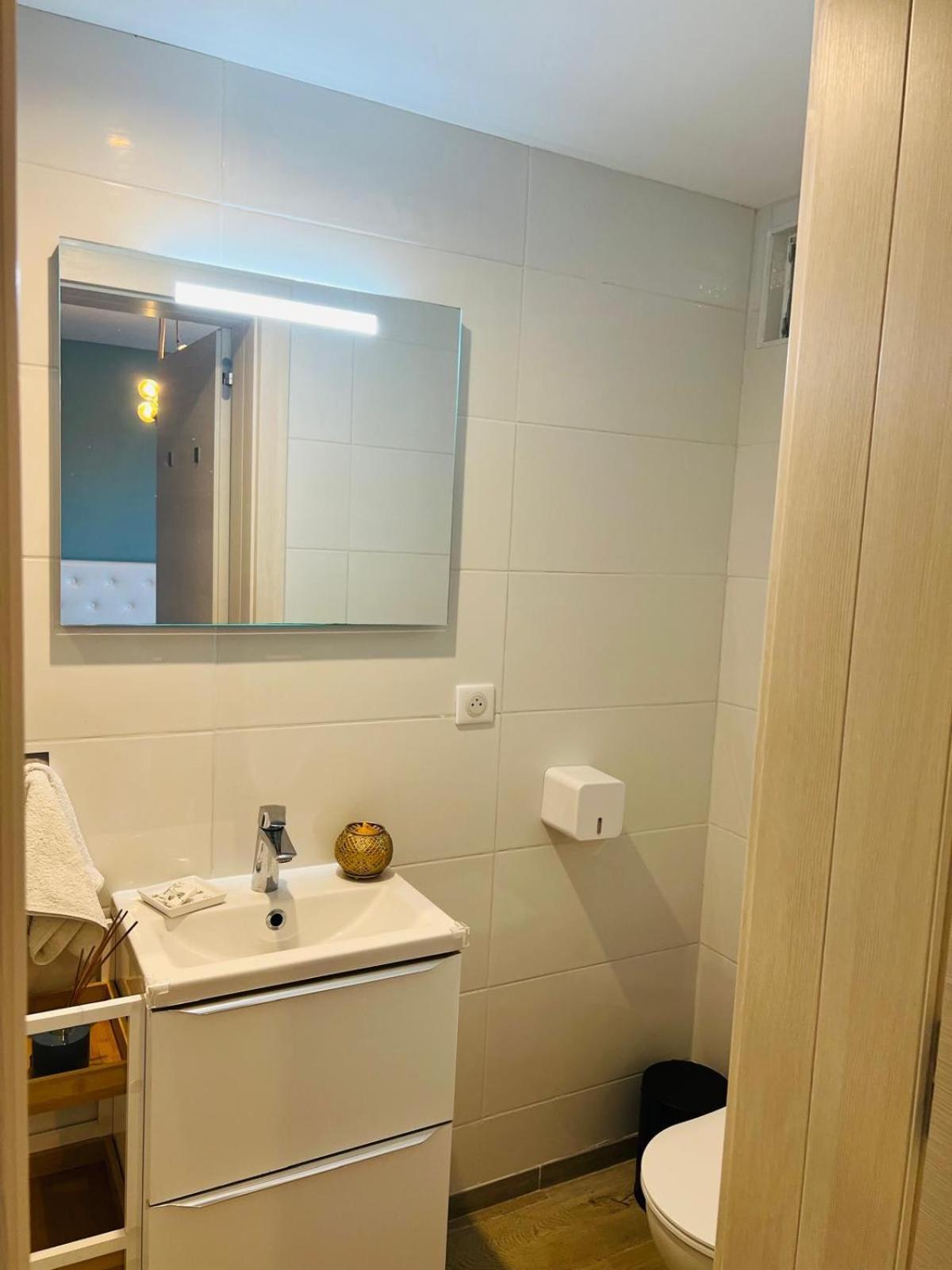 Twenty Rent Hotel Cagnes-sur-Mer Buitenkant foto