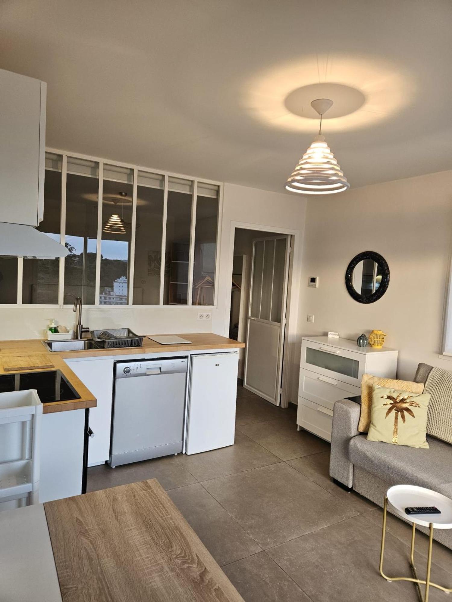 Twenty Rent Hotel Cagnes-sur-Mer Buitenkant foto