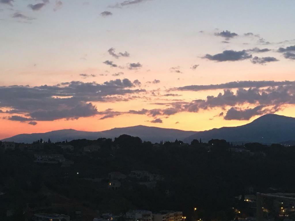 Twenty Rent Hotel Cagnes-sur-Mer Buitenkant foto